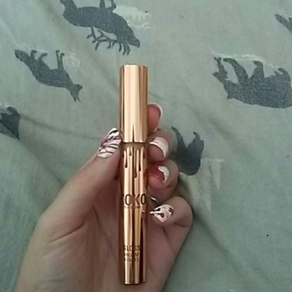 KoKo lipgloss